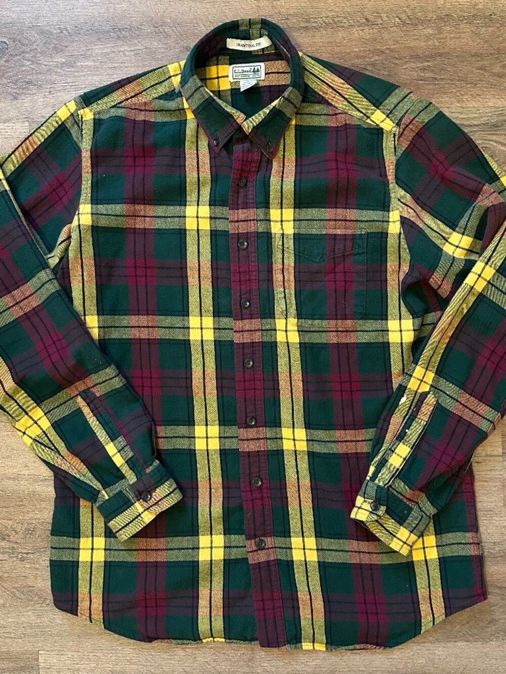 L.L. Bean Casual Button Down Mens Medium/Large Green Plaid Rugged Flannel Shirt